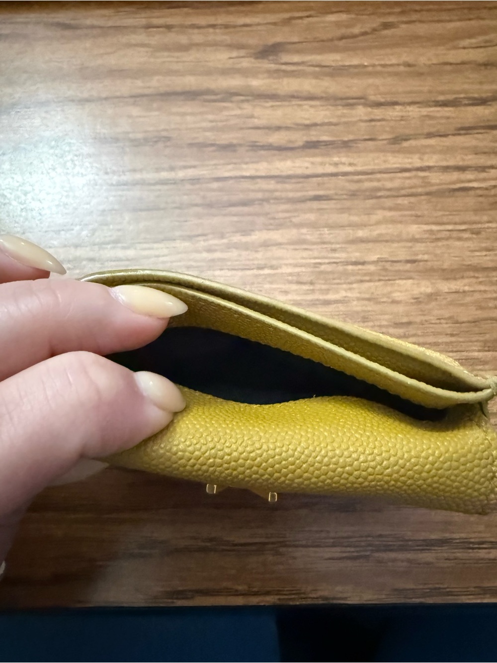 Saint Laurent Green Pebbled Leather Envelope Card Case with Gold YSL Logo - Picture 11 of 11
